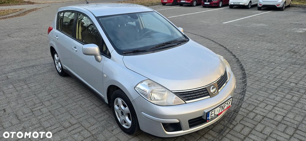 Nissan Tiida 1.6 Acenta - 2