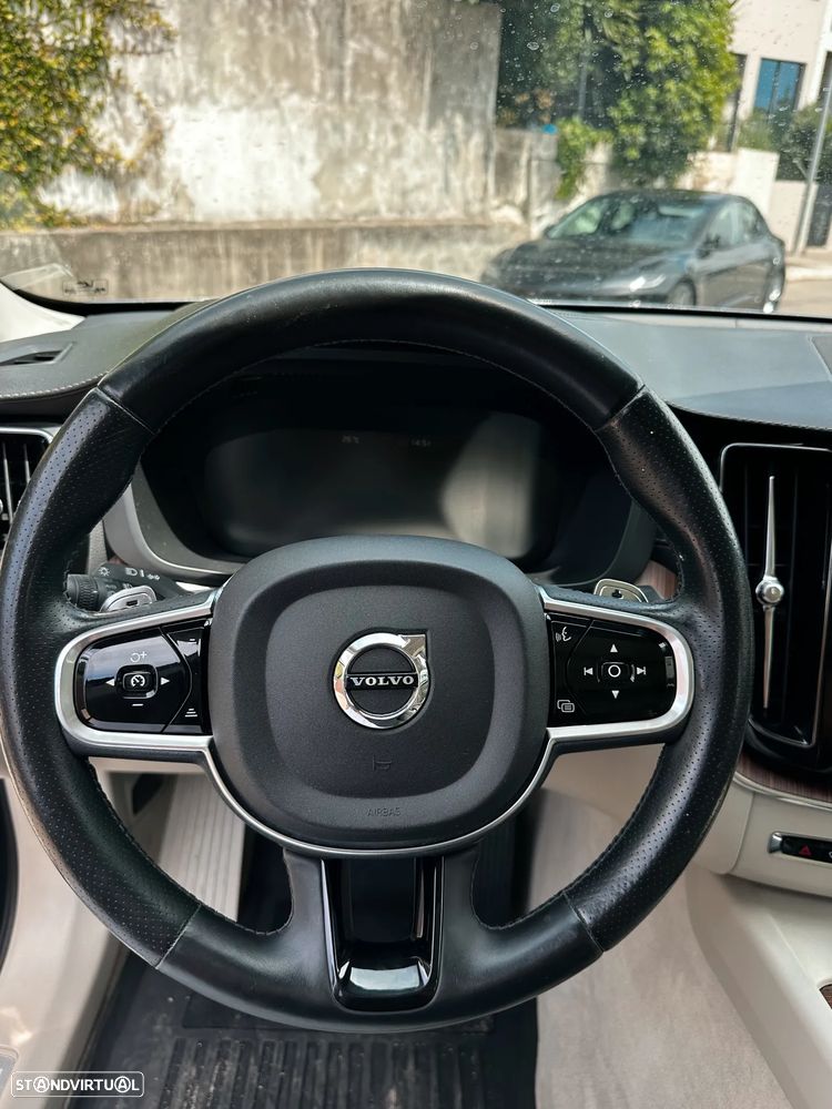 Volvo XC 60 2.0 D4 Inscription AWD Geartronic - 6