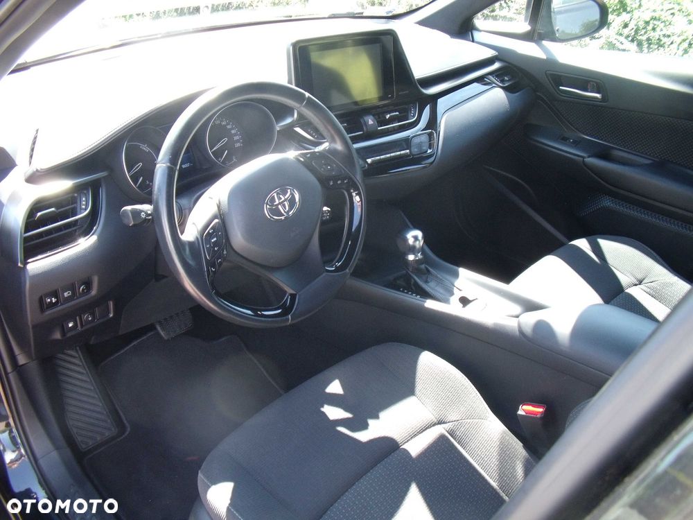 Toyota C-HR - 8