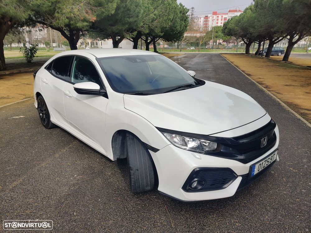 Honda Civic 1.0 i-VTEC Executive - 4