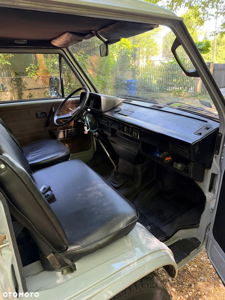 Volkswagen Transporter - 11