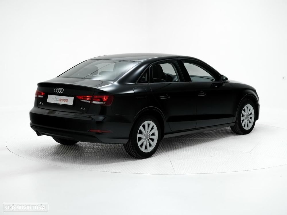 Audi A3 Limousine 1.6 TDI Business Line Attraction - 3