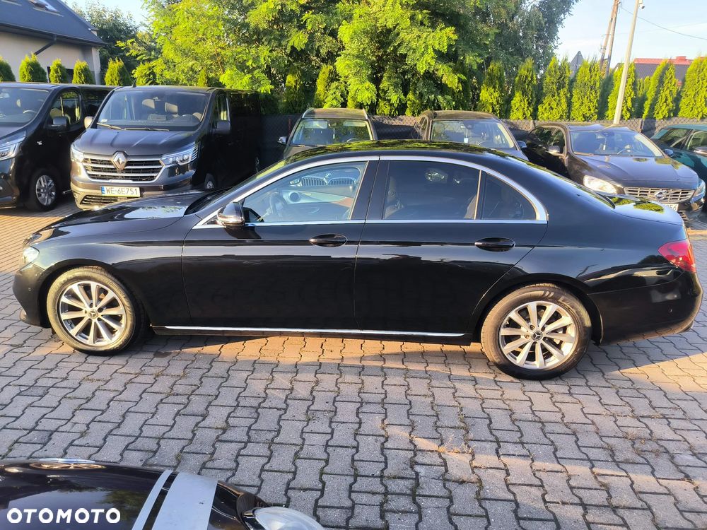 Mercedes-Benz Klasa E 200 d 9G-TRONIC - 22