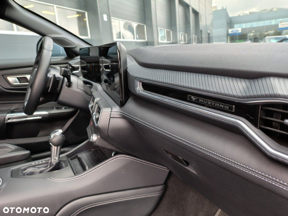 Ford Mustang - 28