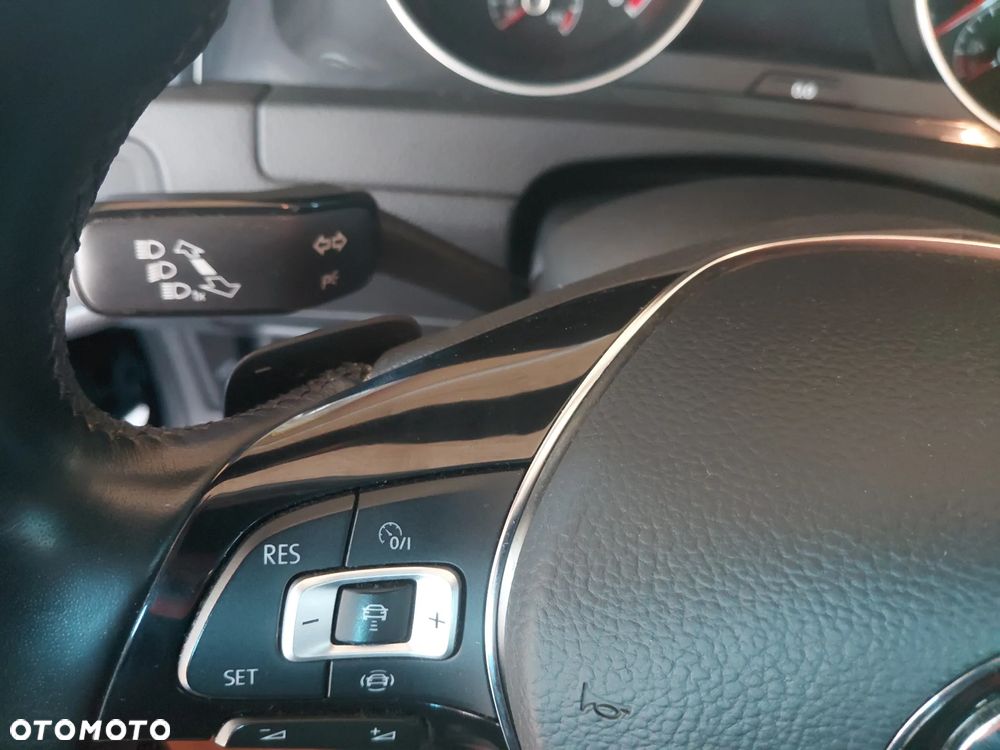 Volkswagen Golf 2.0 TDI BMT Highline DSG - 39