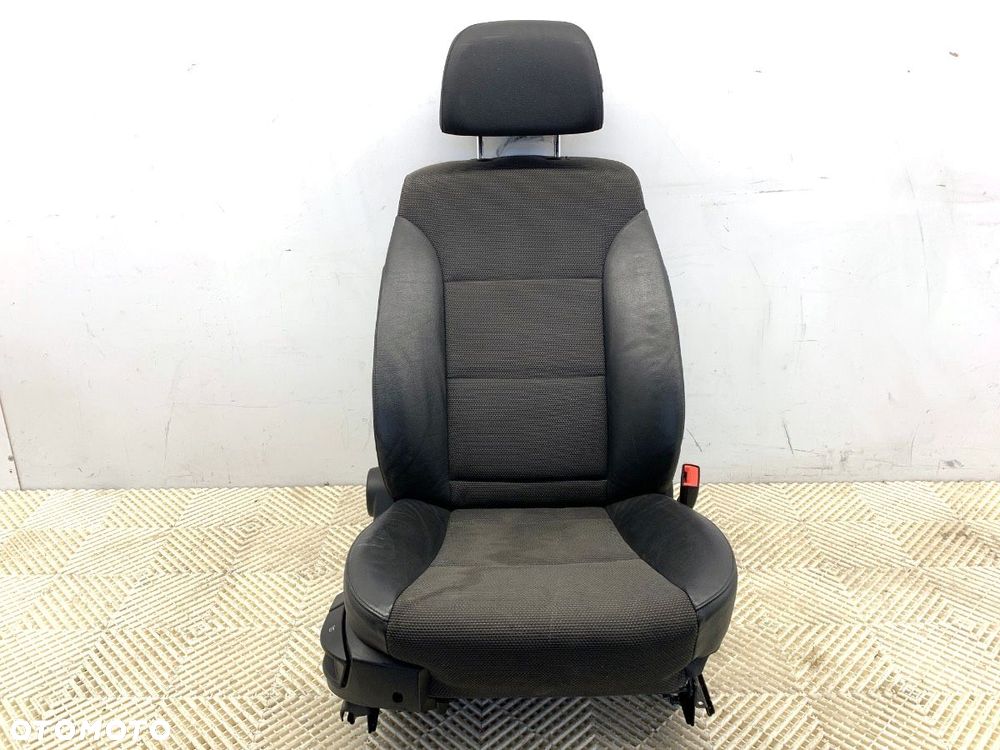 FOTEL PRAWY PRZÓD  BMW 5 (E60) 2003 - 2010 530 i 200 kW [272 KM] benzyna 2007 - 2009 - 1