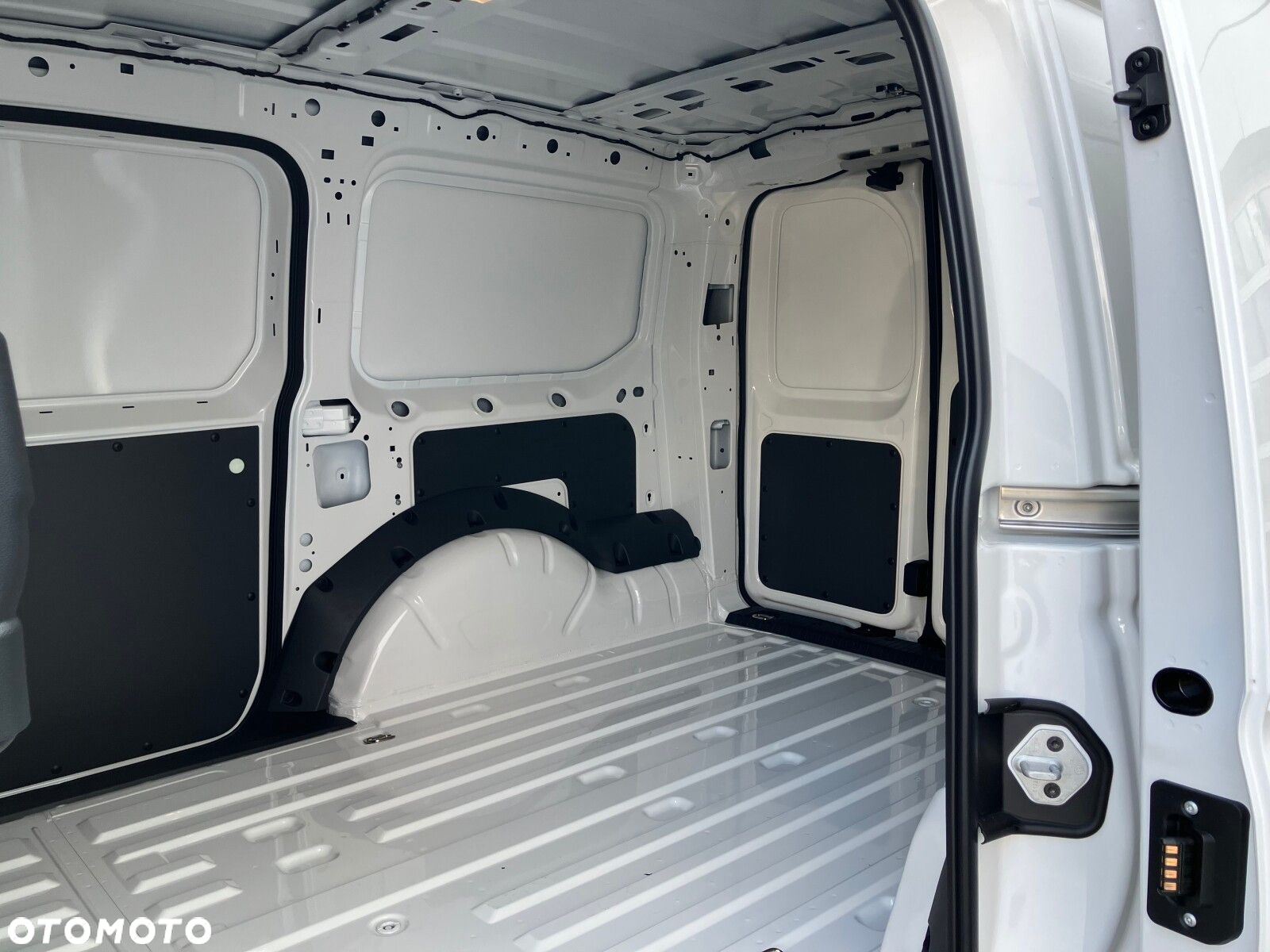 Volkswagen Caddy Caddy Cargo maxi DSG - 17