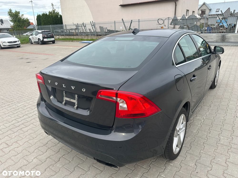 Volvo S60 - 17