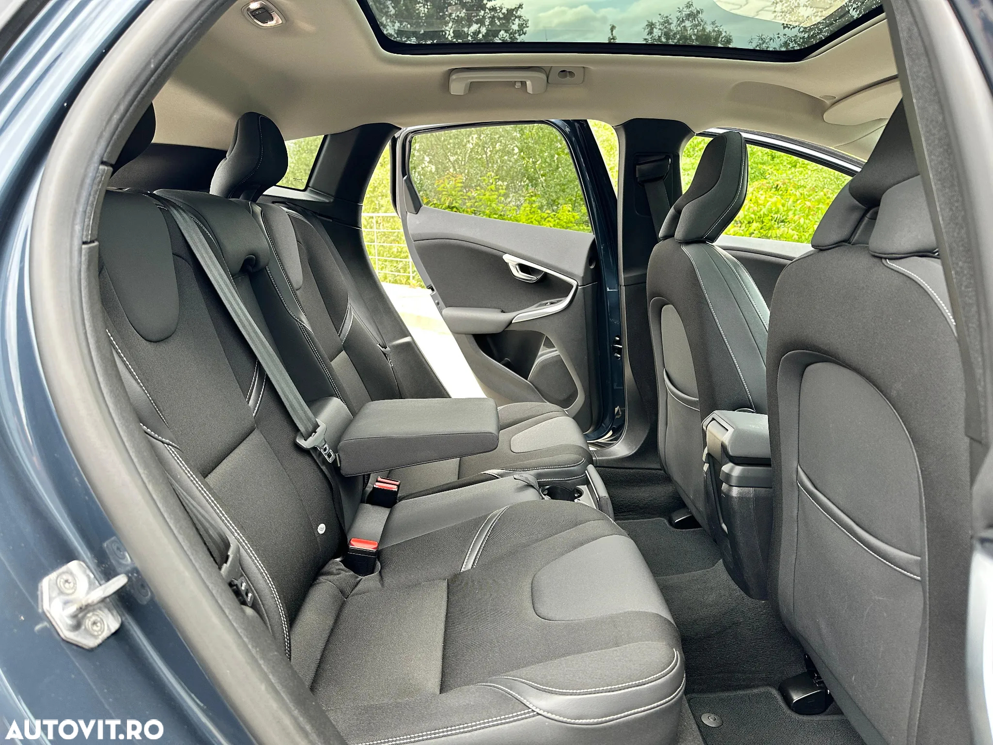 Volvo V40 D2 Summum - 26