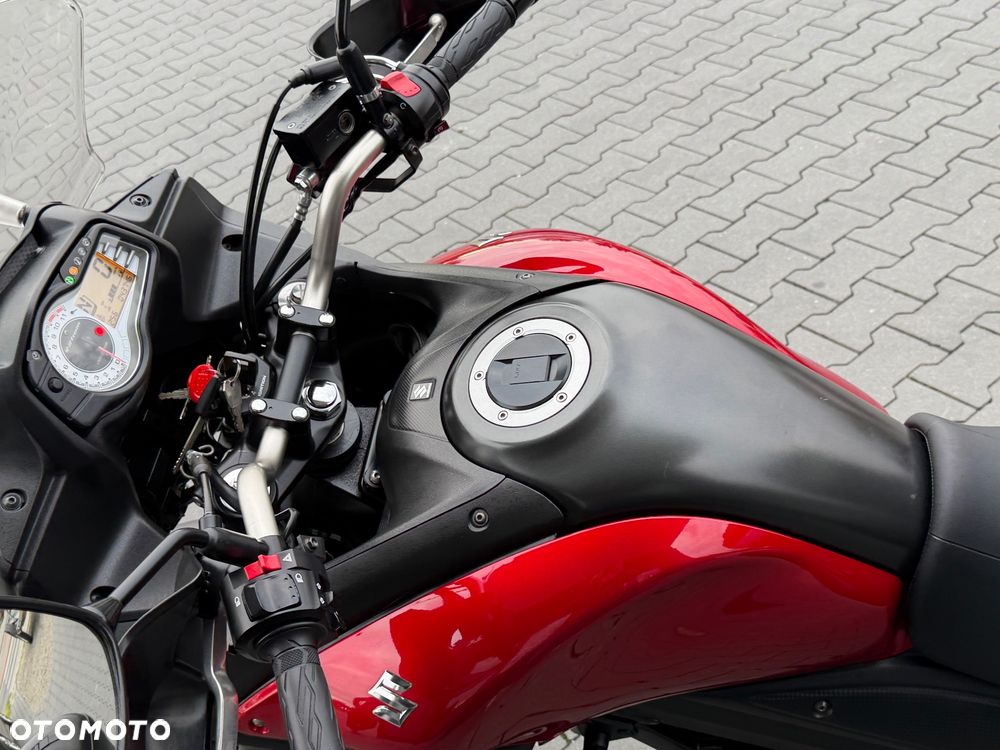 Suzuki V-STROM - 23