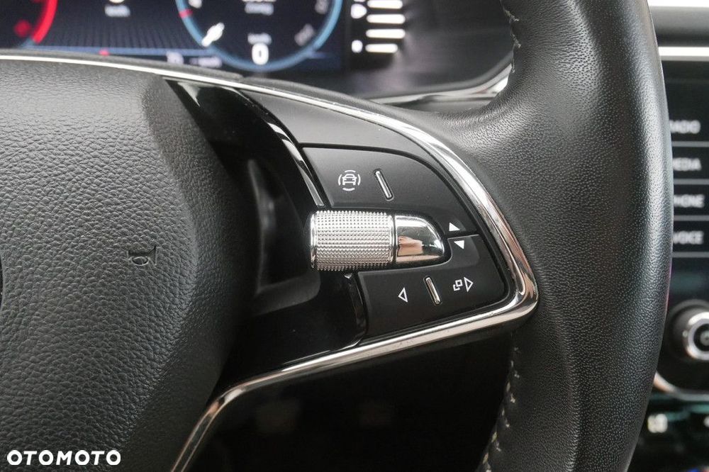 Skoda Superb 2.0 TDI SCR Ambition - 25