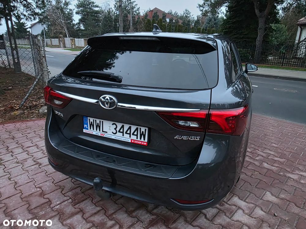 Toyota Avensis 2.0 D-4D Premium - 11