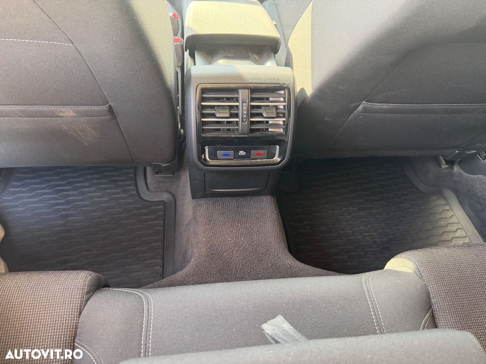 Volkswagen Passat 2.0 TDI DSG Comfortline - 5