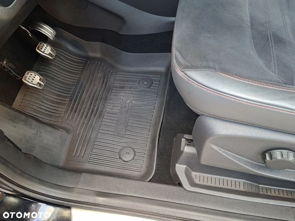 Ford Kuga 1.5 EcoBoost 2x4 ST-Line - 26