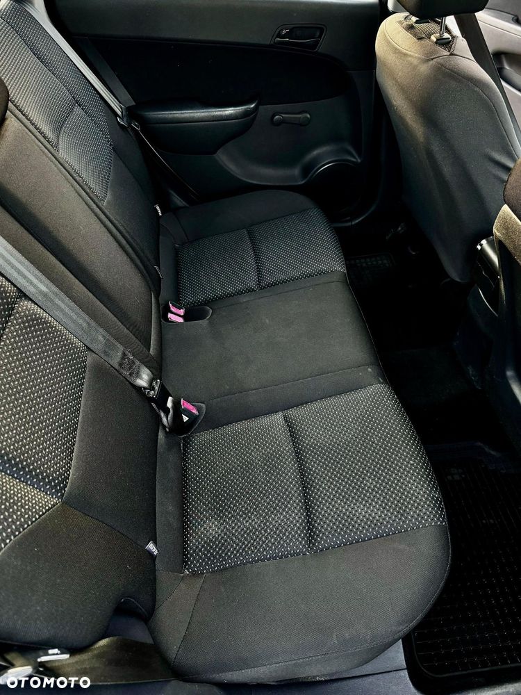 Hyundai i30 1.6 CRDi Base - 22