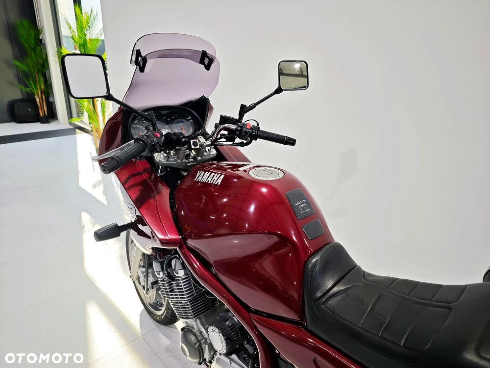 Yamaha XJ - 16