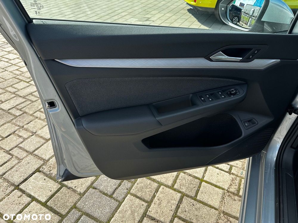 Volkswagen Golf - 15