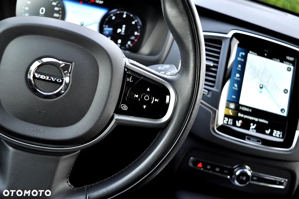 Volvo XC 90 B5 D AWD Geartronic Momentum Pro - 29