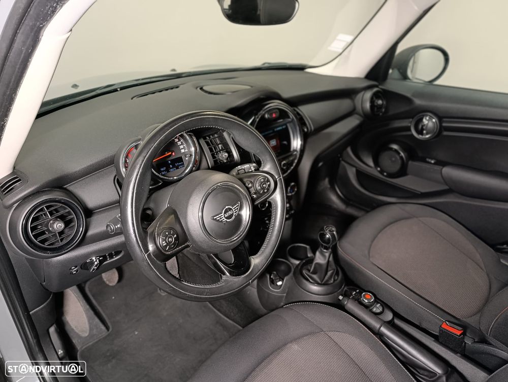 MINI 5 Portas One D - 15