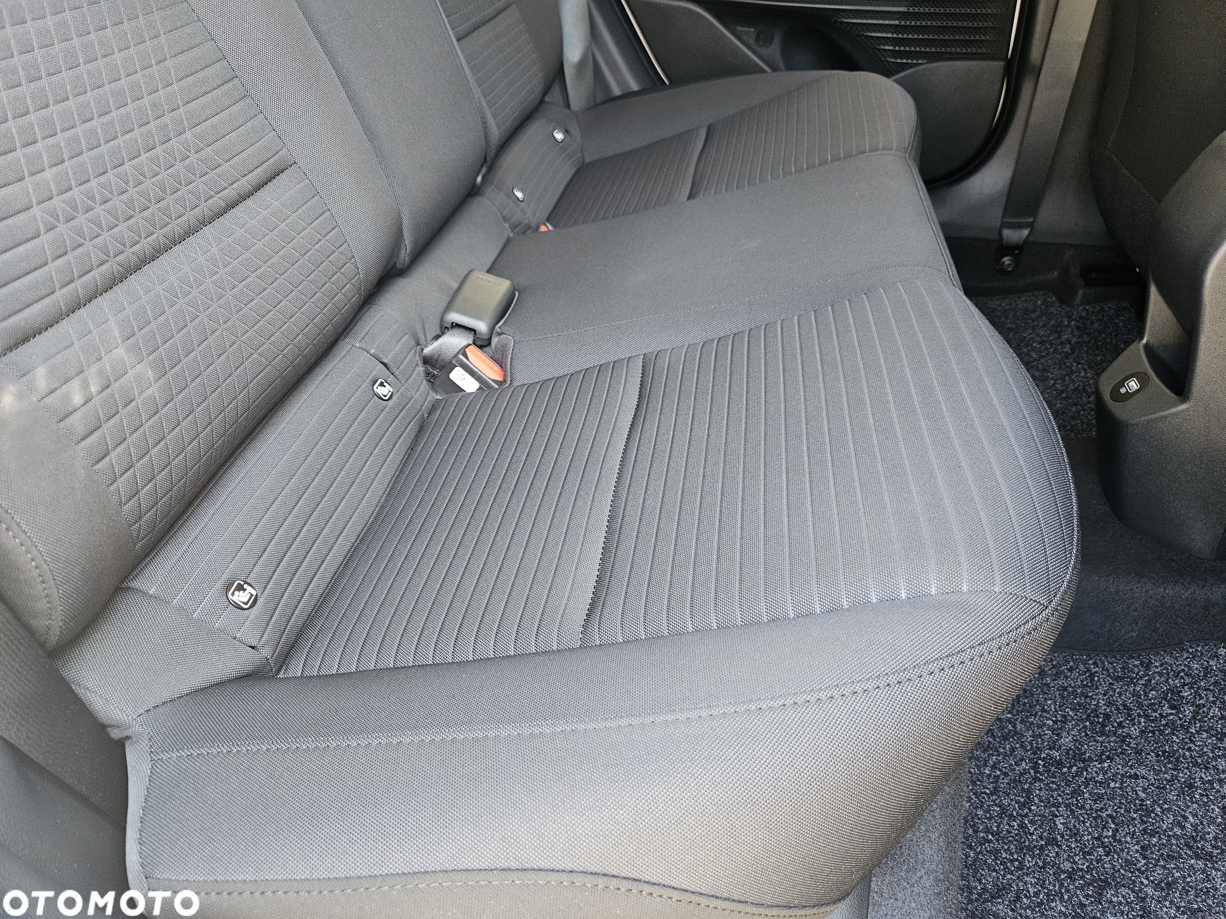 Hyundai i20 - 24