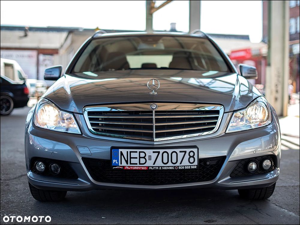 Mercedes-Benz Klasa C 180 (BlueEFFICIENCY) Elegance - 2