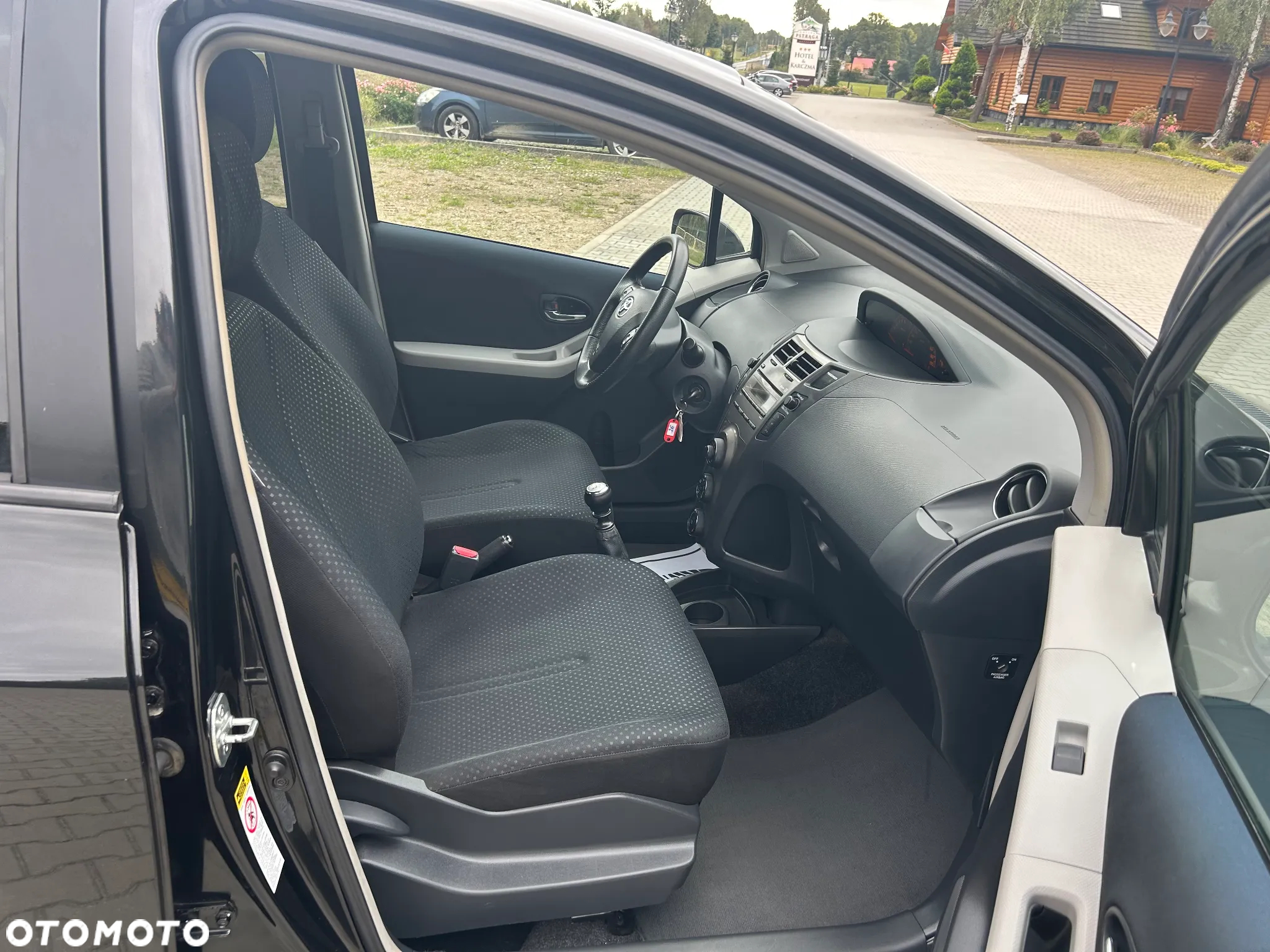 Toyota Yaris - 6