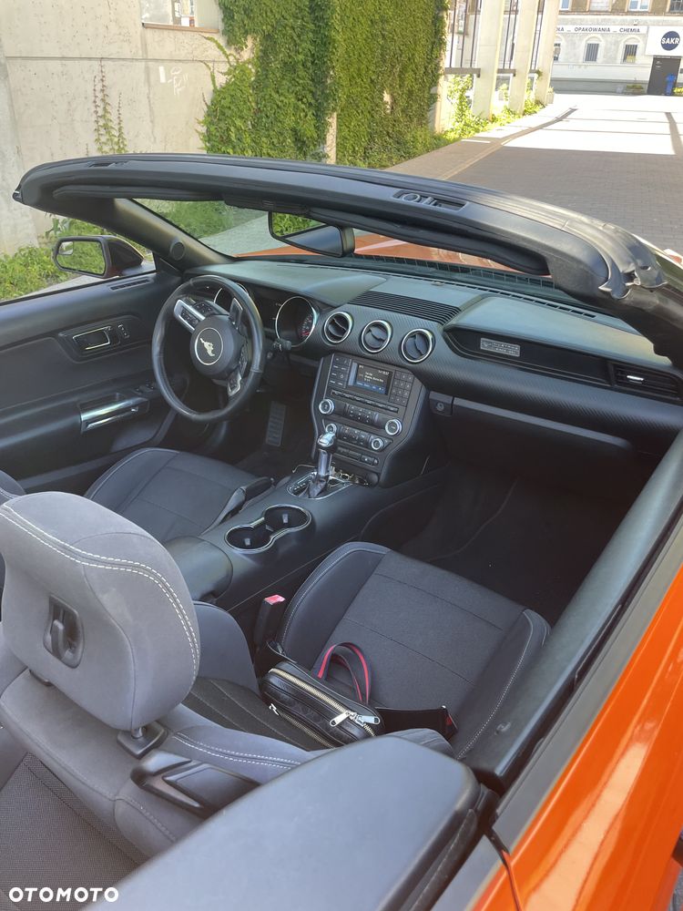 Ford Mustang 3.7 V6 - 23