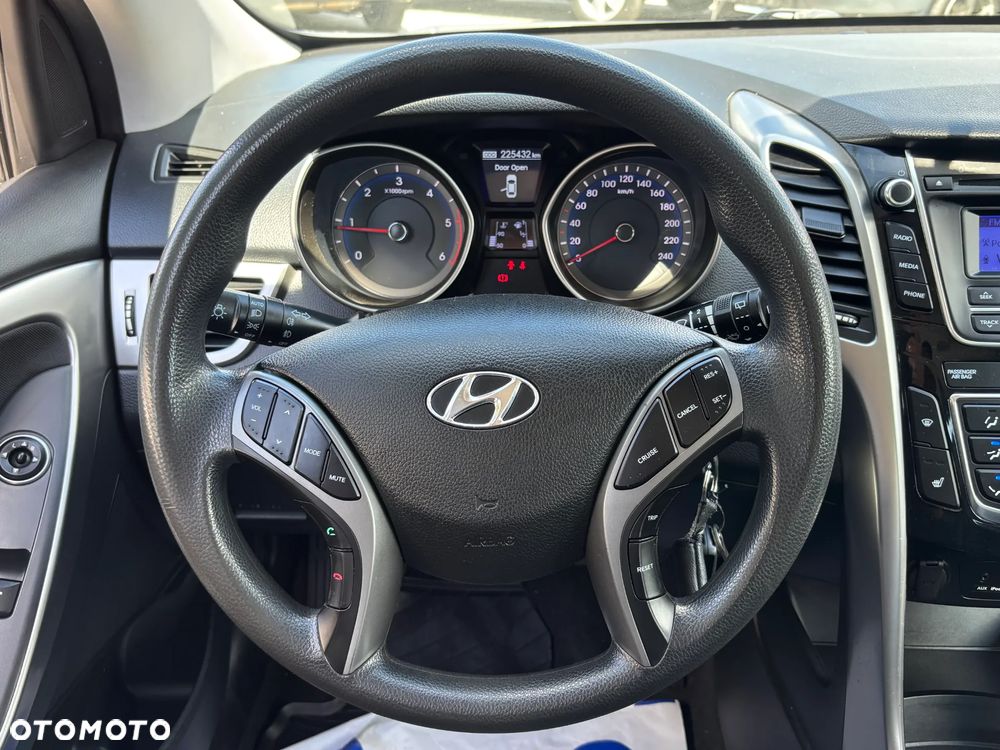 Hyundai i30 i30cw 1.4 CRDi Advantage - 22