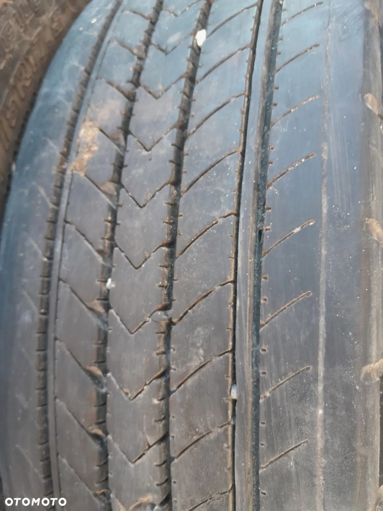 Opony komplet Bridgestone R227 205/75R17,5 - 7