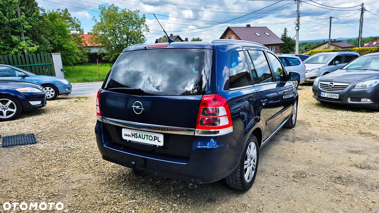 Opel Zafira 1.8 Cosmo - 18