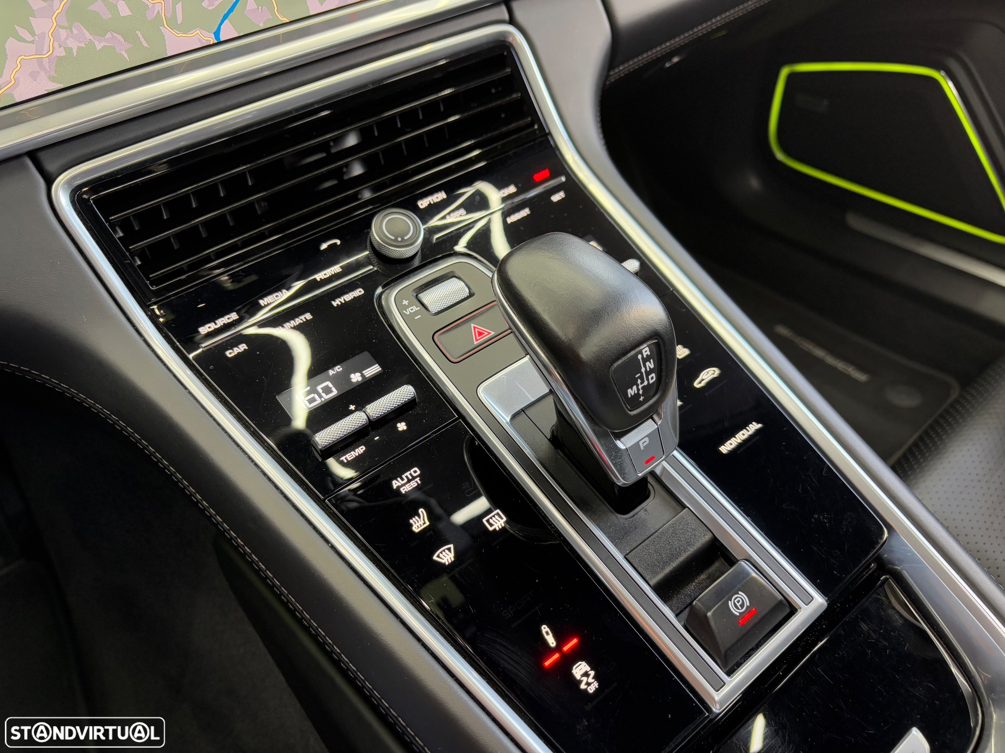Porsche Panamera 4 E-Hybrid - 12