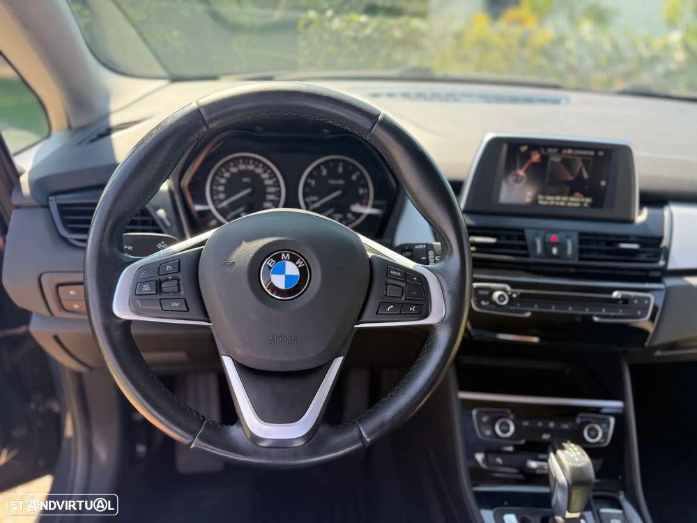 BMW 218 Active Tourer d Aut. Advantage - 18