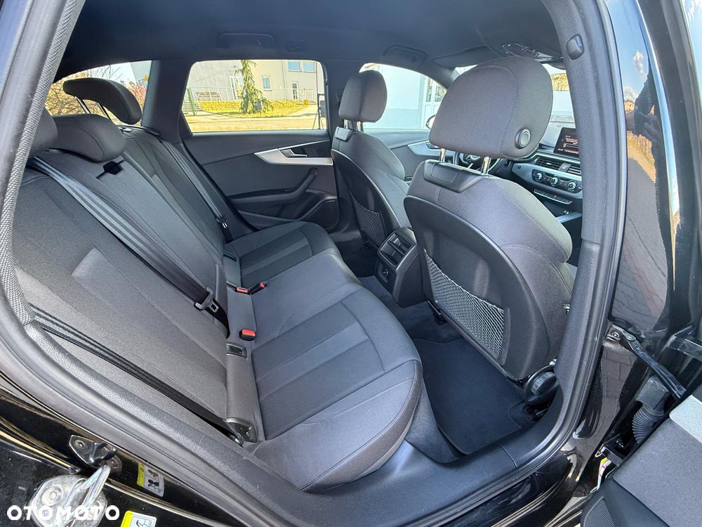 Audi A4 Avant 35 TDI S tronic - 13