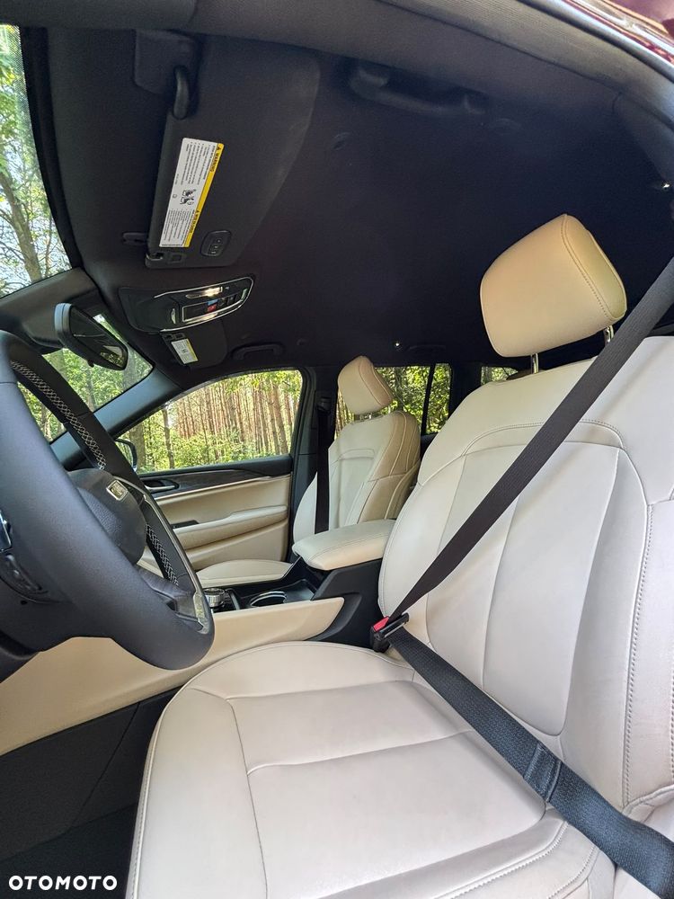 Jeep Grand Cherokee - 23