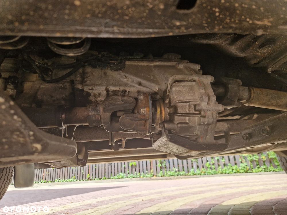 Toyota Land Cruiser - 16