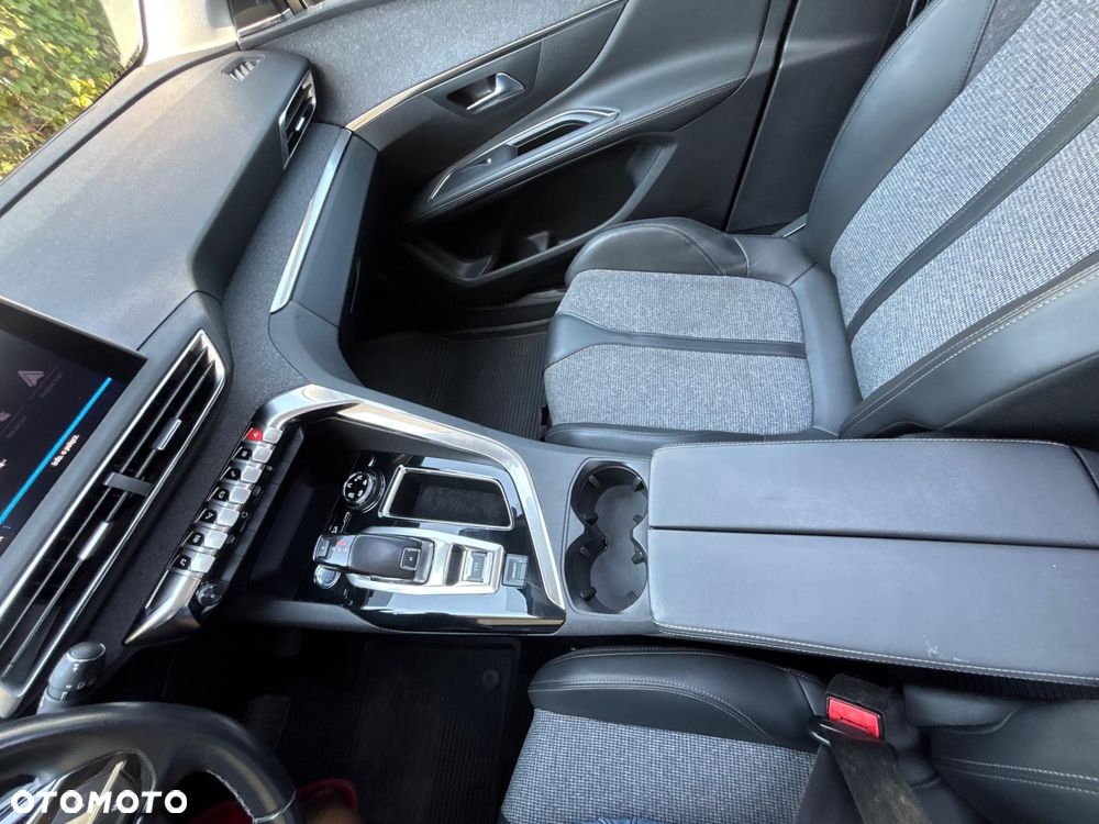 Peugeot 5008 - 37