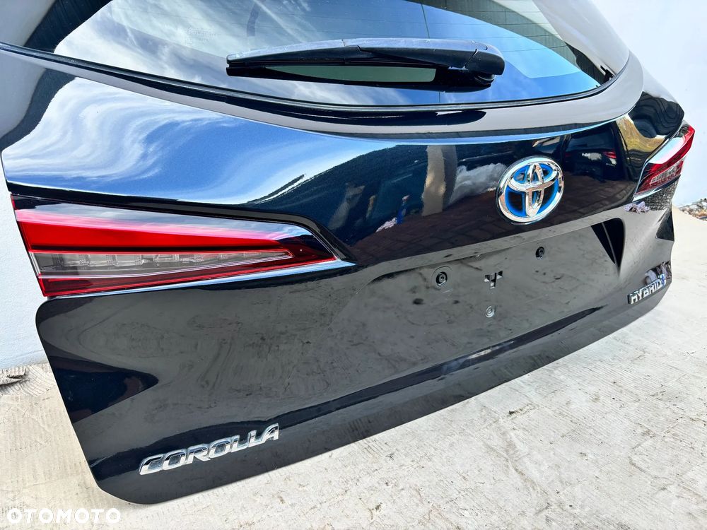 Klapa bagażnika kompletna Toyota Corolla e21 lift 209 - 2