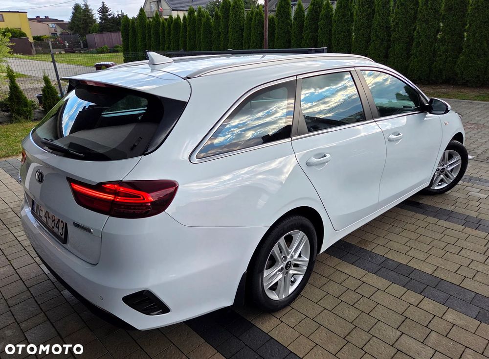 Kia Ceed 1.6 CRDi mHEV M - 7
