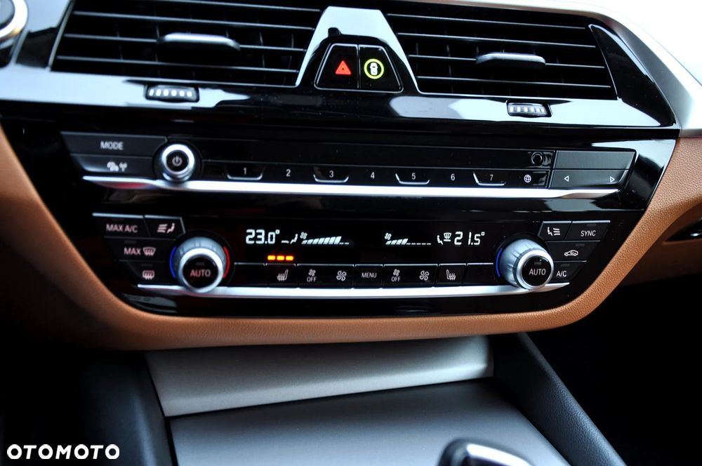 BMW Seria 5 520d xDrive - 20