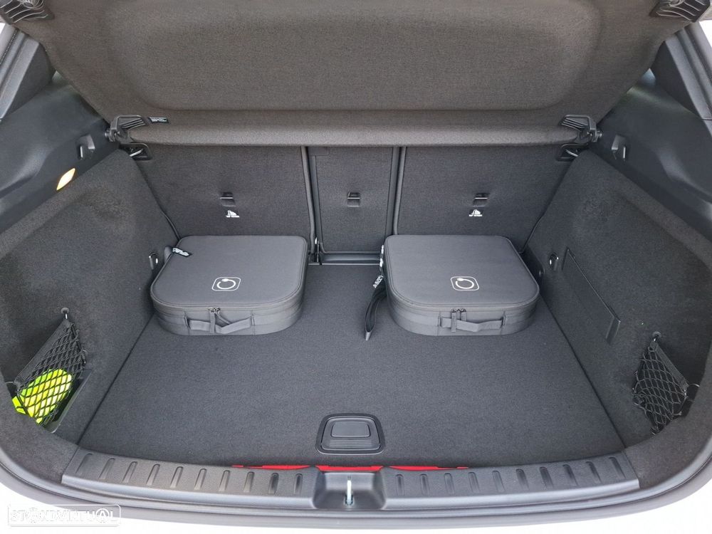 Mercedes-Benz GLA 250 e AMG Line - 31
