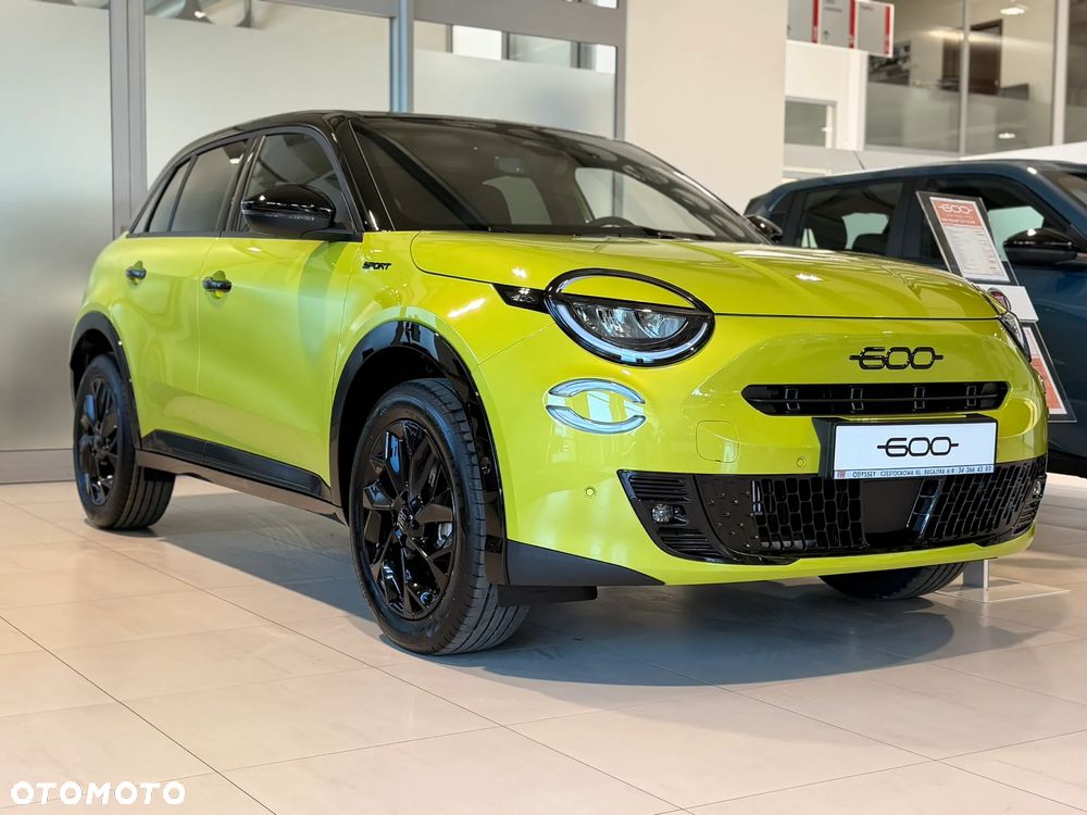 Fiat 600 1.2 Turbo Sport eDCT - 1