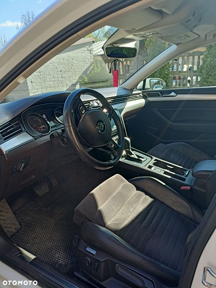 Volkswagen Passat - 9