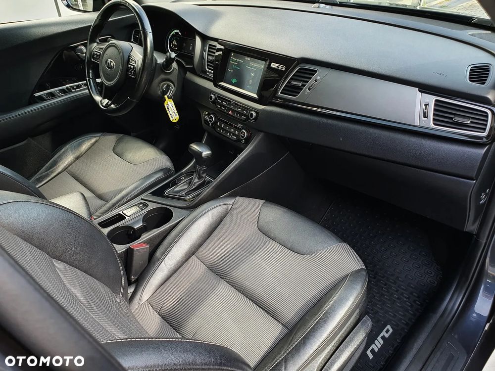 Kia Niro 1.6 GDI Hybrid L - 10