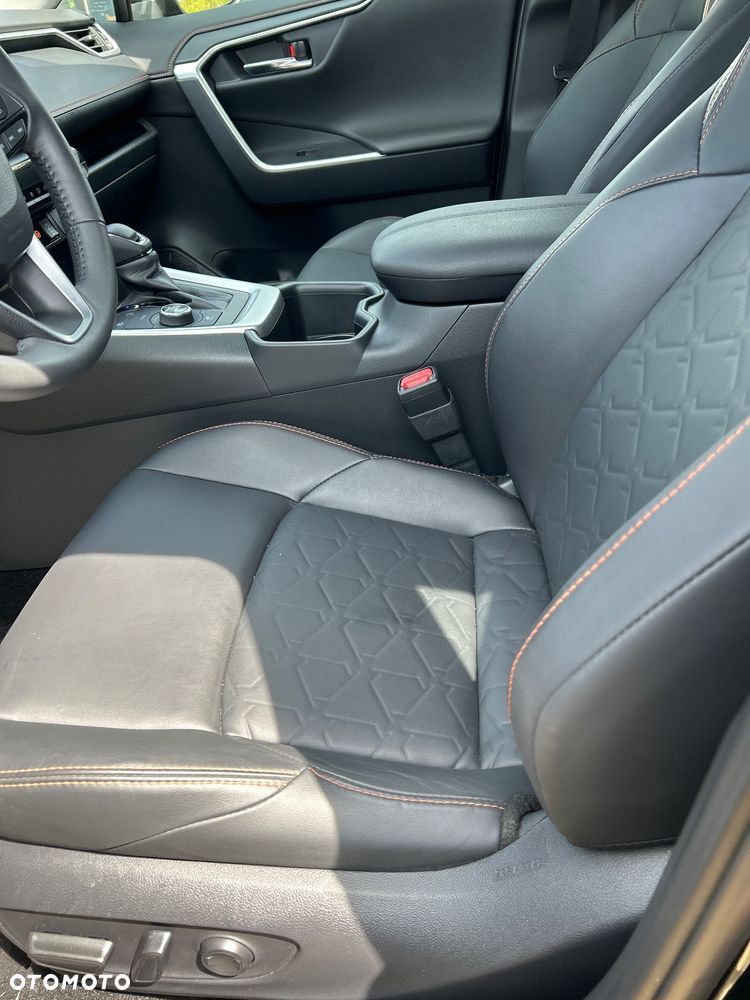 Toyota RAV4 - 9