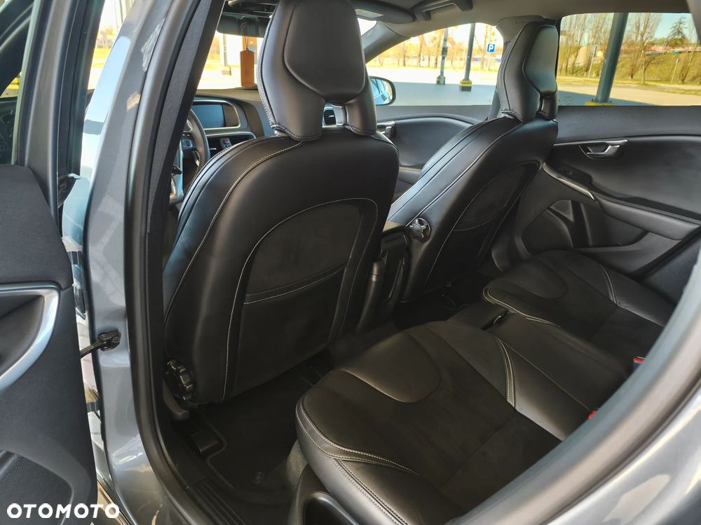 Volvo V40 D3 Geartronic Summum - 25