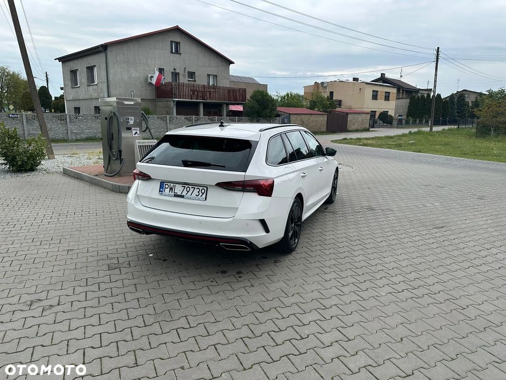 Skoda Octavia 2.0 TSI RS Plus - 9