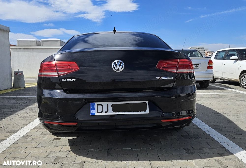 Volkswagen Passat - 4