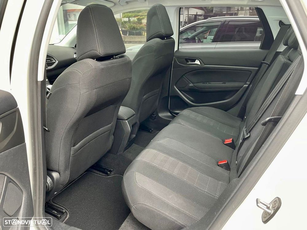 Peugeot 308 1.6 BlueHDi Allure J17 - 10