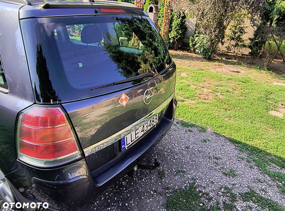 Opel Zafira - 4