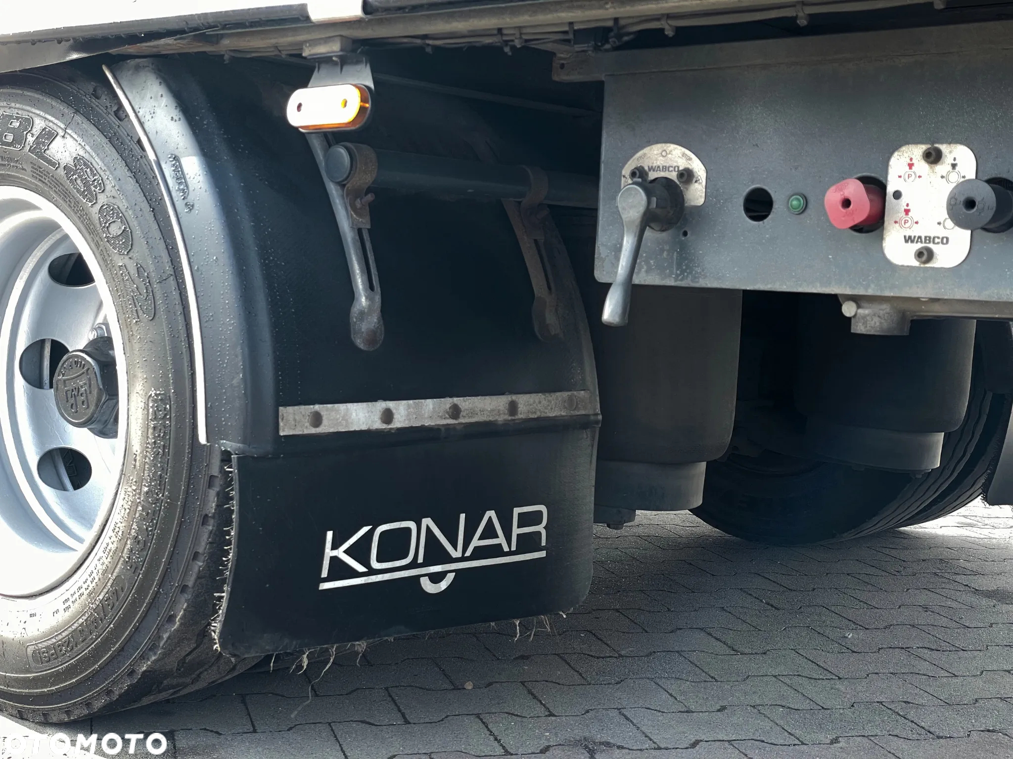 Konar PRZYCZEPA TANDEM / 7,75 M / SUWANY PODNOSZONY DACH / SALON PL - 10
